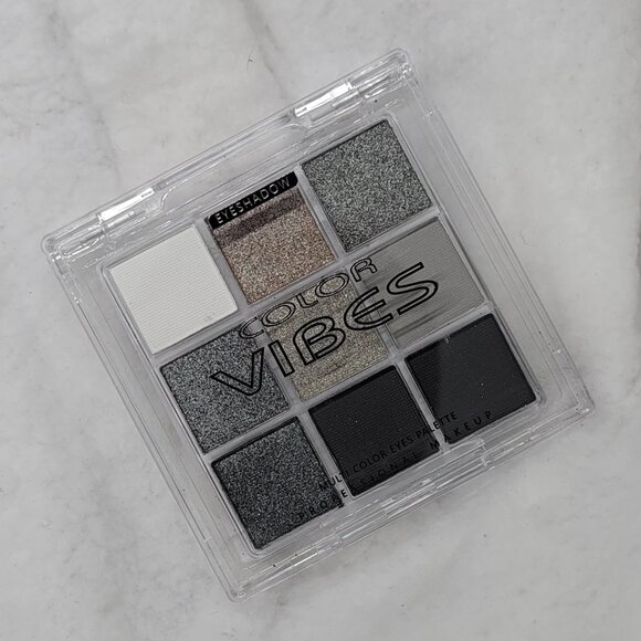 🎈 9 Color | Steel Elegance | Eyeshadow Palette - Picture 1 of 5